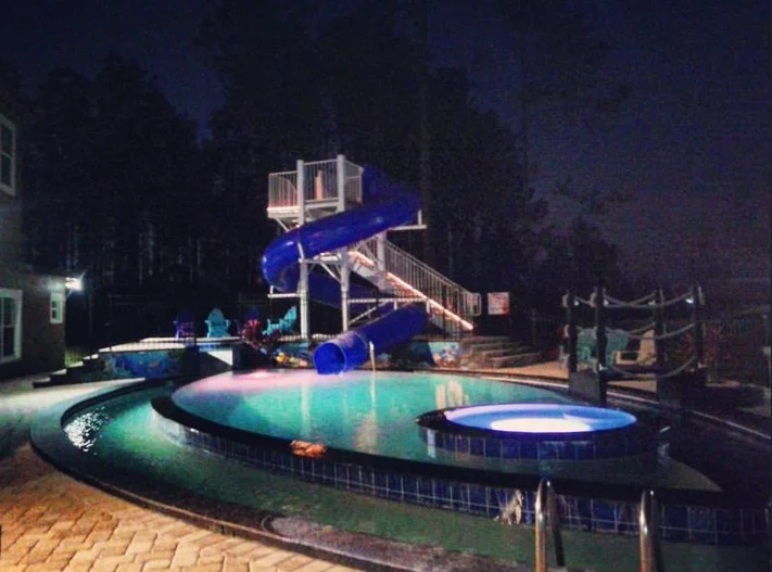 GO FISH POOL ! - The Great Escape