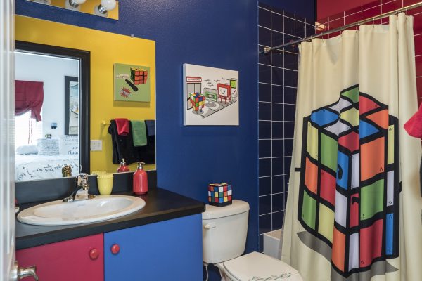 Rubik Cube Bathroom