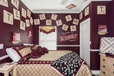 Scrabble bedroom at The Great Escape Lakeside - Orlando Area
